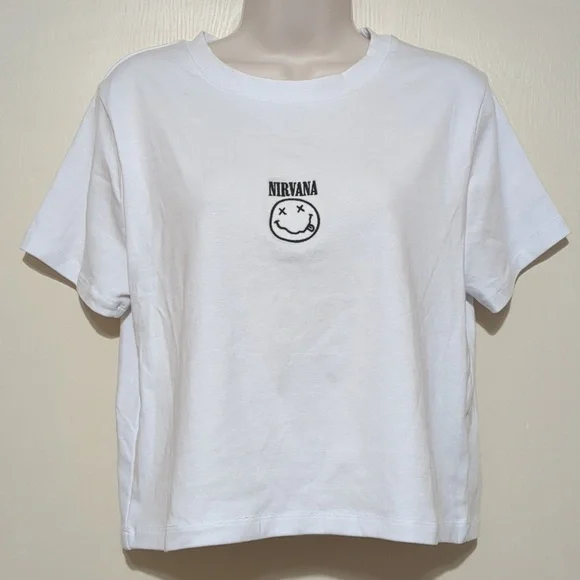 NIRVANA SMILE Cropped Tee womens size Large - Picture 2 of 7